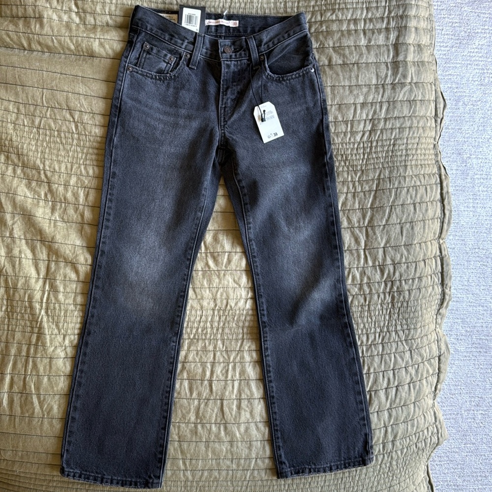 NWT Levi’s Middy Ankle Bootcut, 23